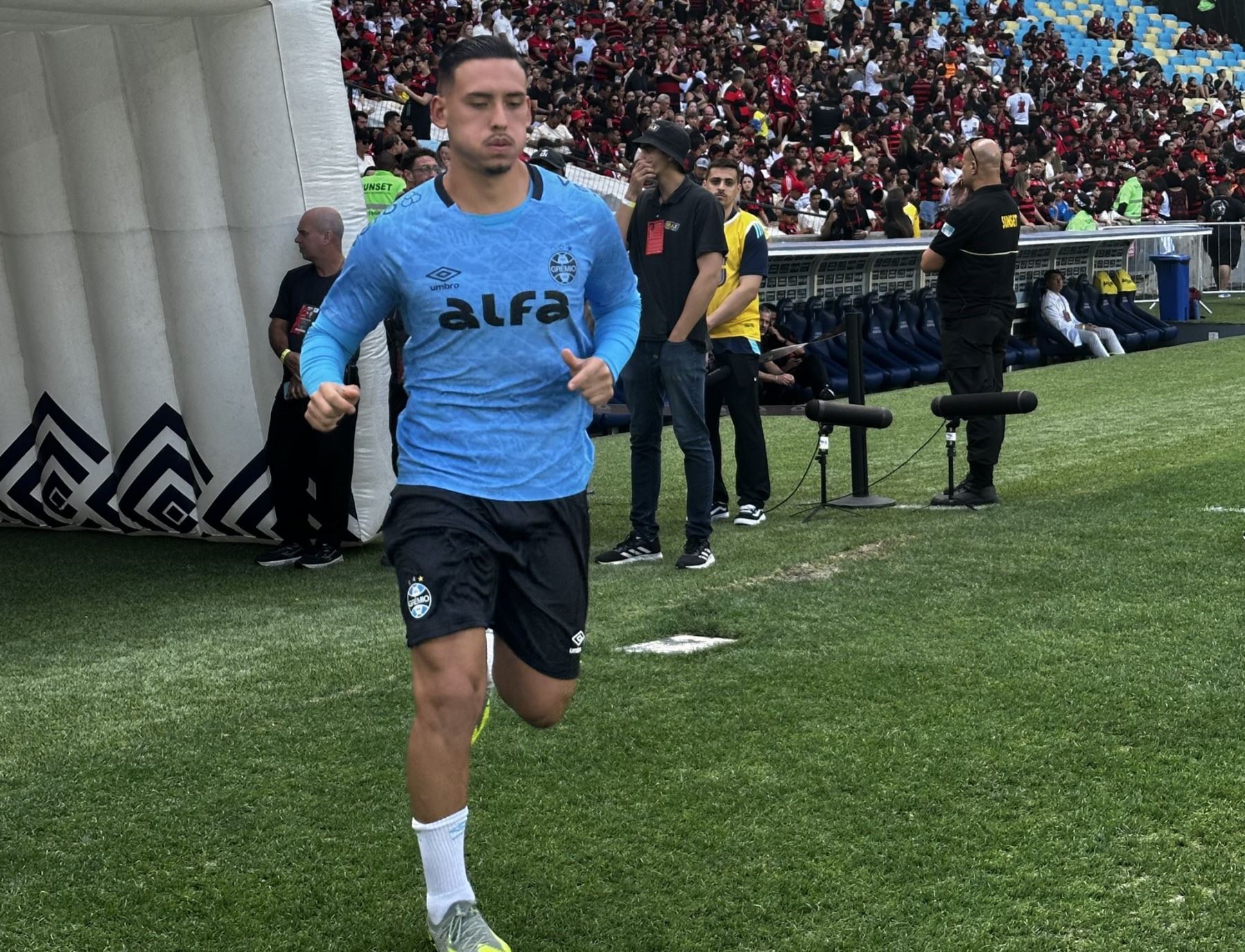El Gremio elogia a Erick Noriega al estilo de la serie Supercampeones
