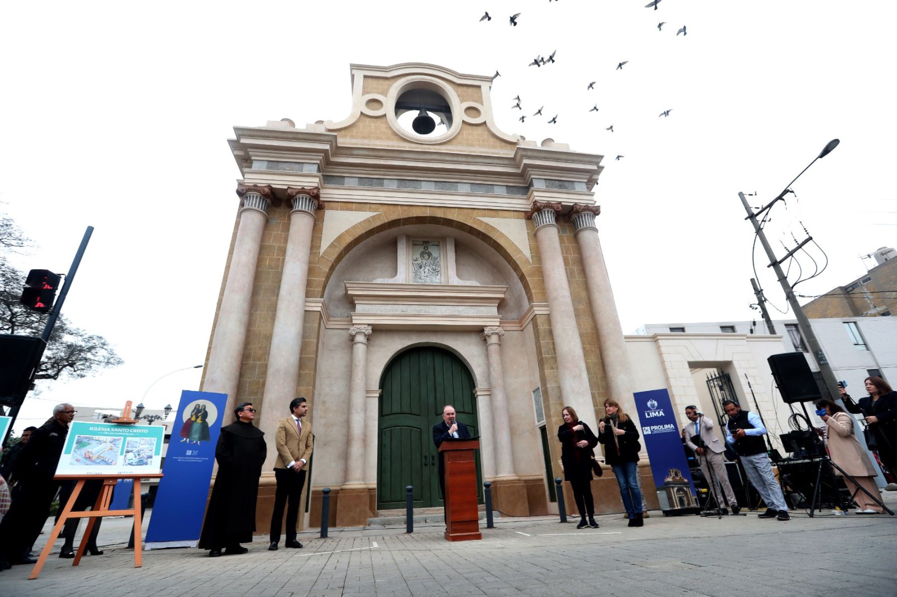 El Programa Municipal para la Recuperación del Centro Histórico de Lima (Prolima) culminó los trabajos de restauración y conservación de la fachada de la Iglesia Santo Cristo de las Maravillas, en Barrios Altos. Fotos: ANDINA