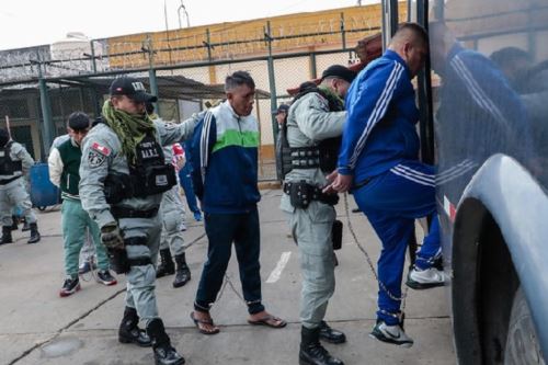 De Cajamarca a Tacna son trasladados peligrosos internos que organizaron motín. ANDINA/Difusión