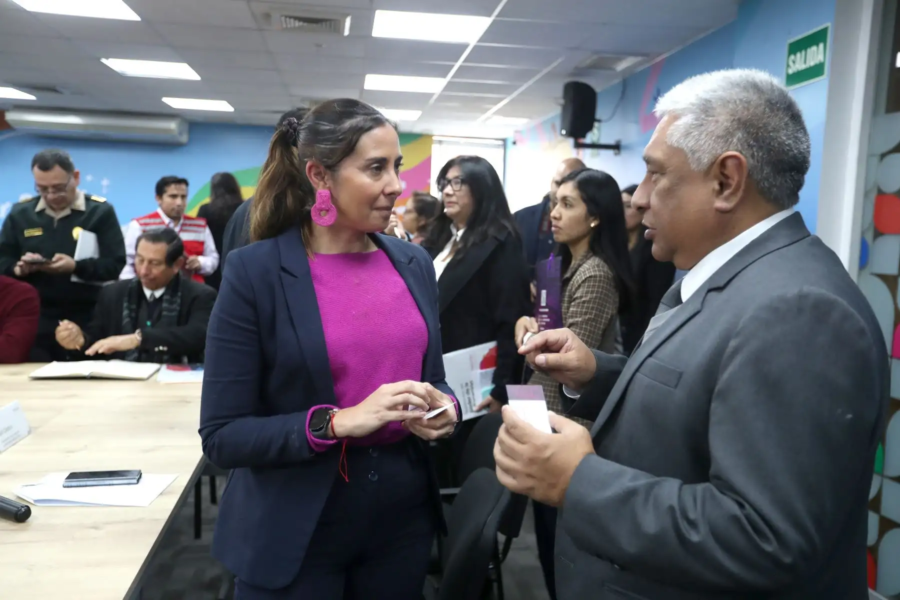 Reunión de trabajo de PRONABEC y 22 entidades públicas para logra mayor tasa de postulación a Beca 18. El espacio de diálogo es liderada por su directora ejecutiva del PRONABEC , Alexandra Ames.
Foto: ANDINA / Lino Chipana Obregón