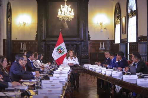 Presidenta Dina Boluarte se reunió con alcaldes provincial de Jauja, Junín.