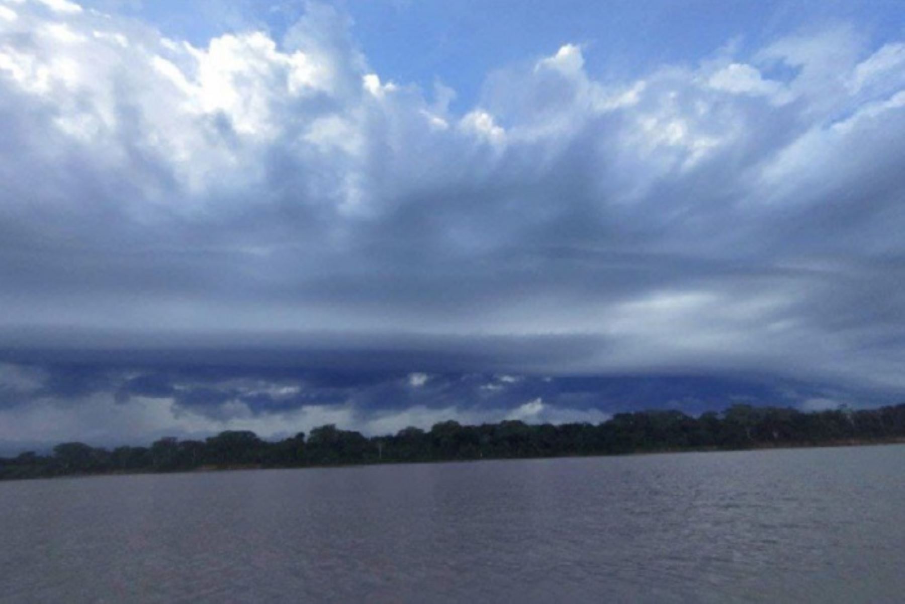La masa de aire frío ingresará por la selva sur y se desplazará progresivamente hacia la selva central y norte en los días siguientes. 