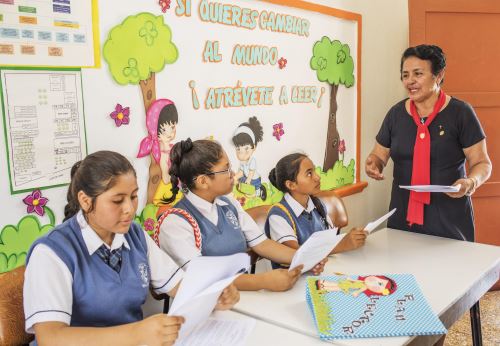 Ministerio de Educación transferirá S/ 94 millones a diversas regiones para el pago de las remuneraciones de los docentes que ascendieron de escala magisterial. ANDINA/Difusión