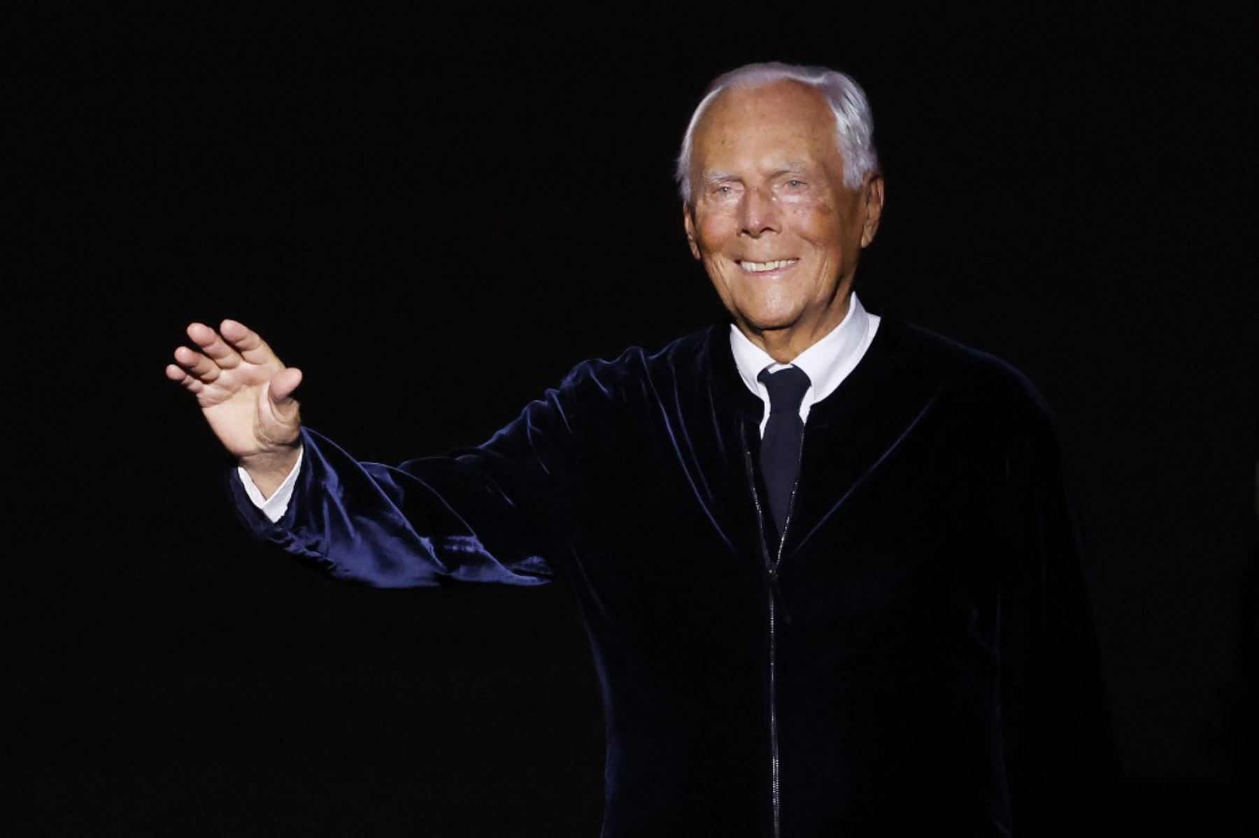 Armani abrió su casa de moda epónima en Milán en 1975 y ascendió rápidamente a la cima de la industria. Foto: AFP