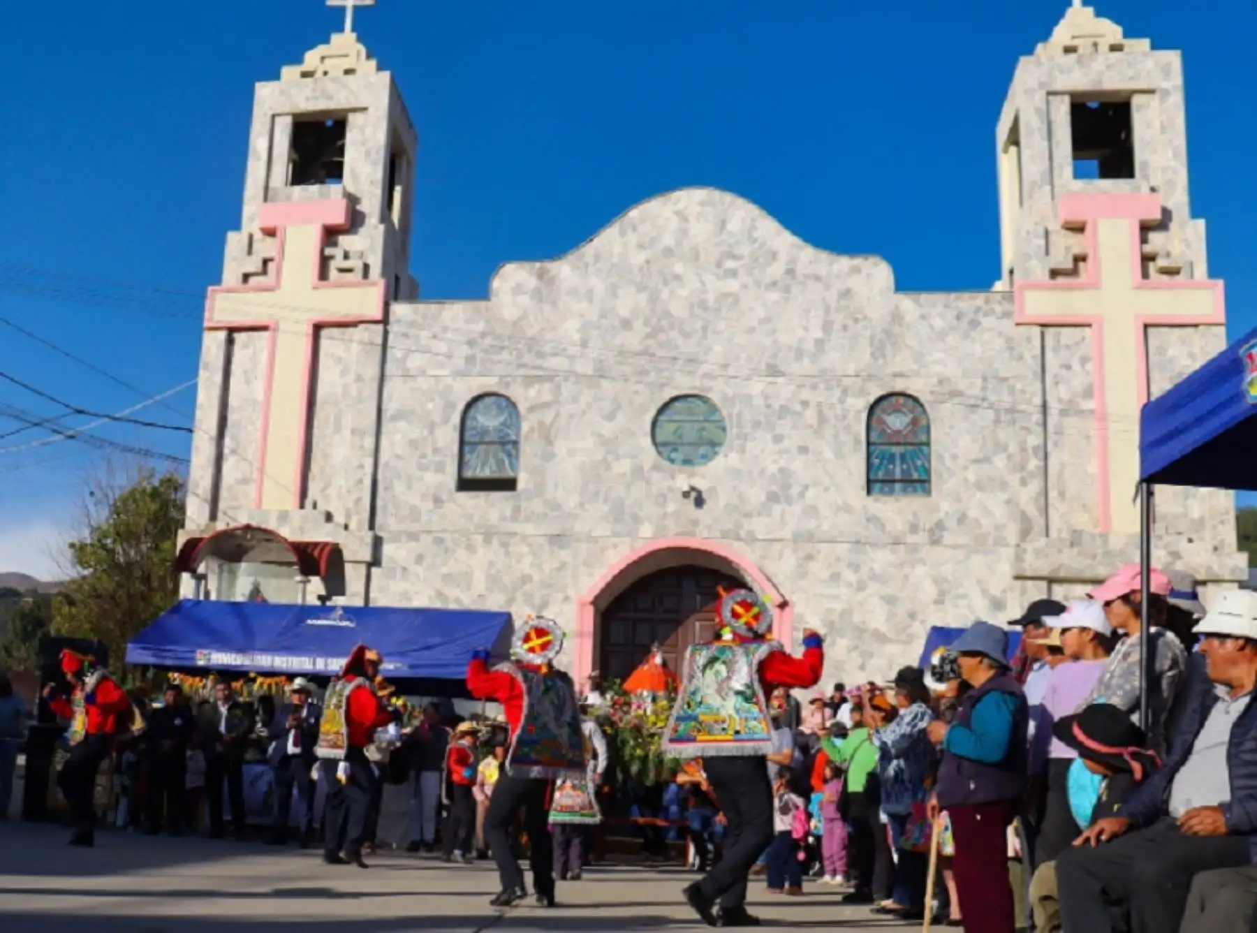 La festividad en honor de la Virgen de Cocharcas constituye un emblema de identidad que le mereció ser declarado Patrimonio Cultural de la Nación