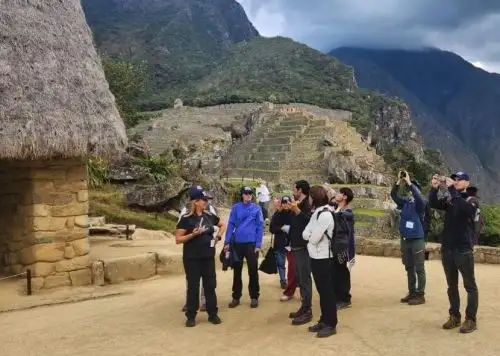 El taller que convocó a más de 40 especialistas incluyó una visita de campo a la ciudadela inca de Machu Picchu, principal ícono turístico de Perú y reconocido como Patrimonio de la Humanidad por la Unesco. ANDINA/Difusión