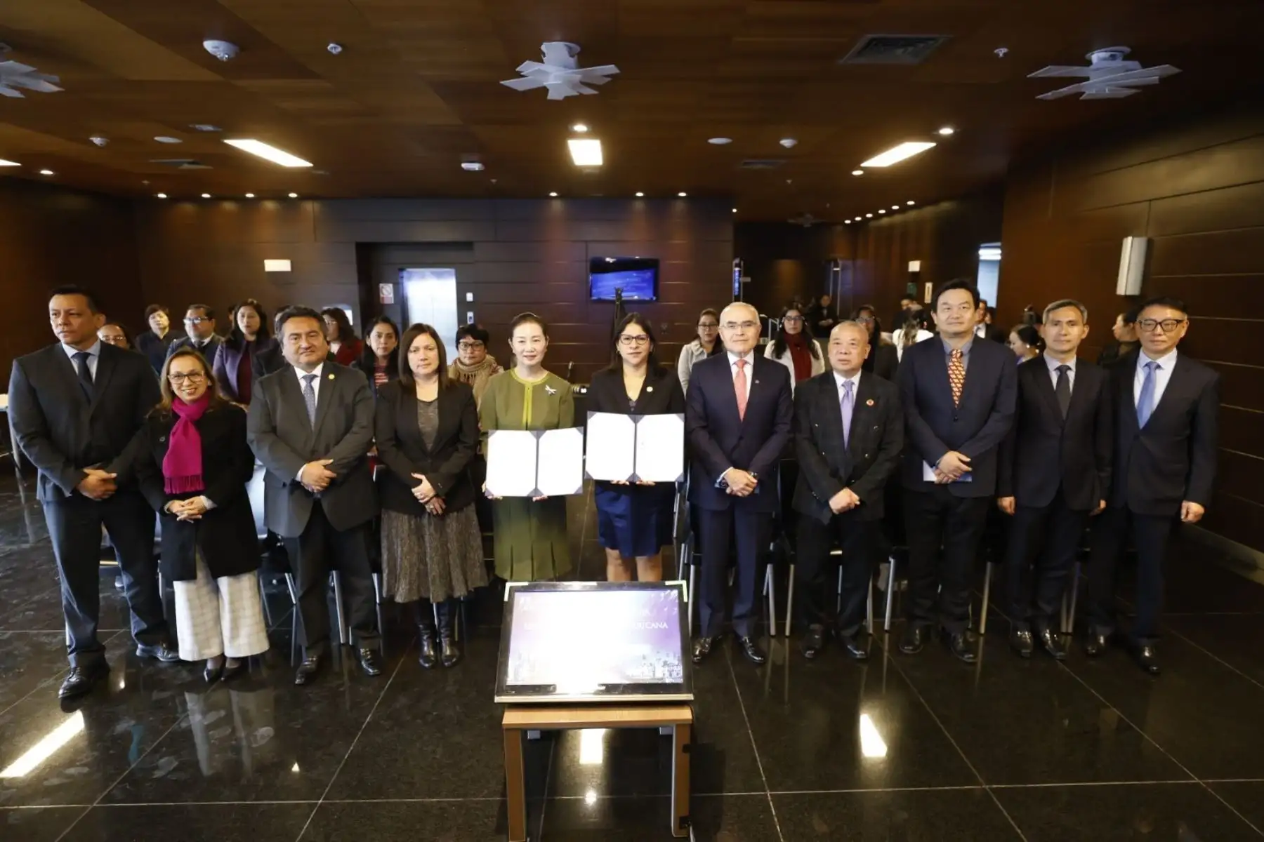 Convenio entre el Mincul y SMG impulsará la colaboración en arte, patrimonio cultural e industrias creativas. Foto: MINCUL/Difusión.