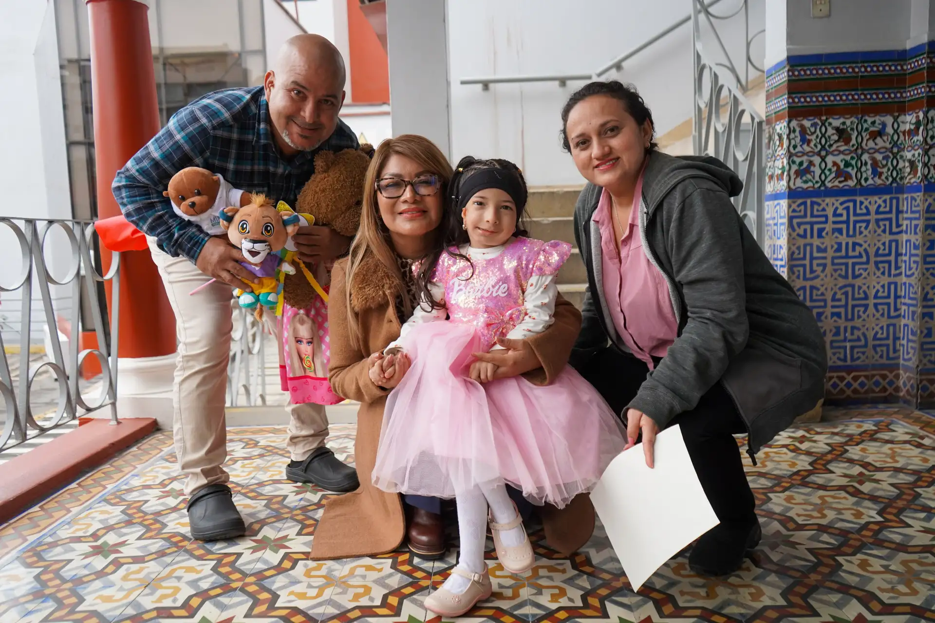 La pequeña nació con síndrome de Goldenhar, una condición poco frecuente a nivel mundial que afecta el desarrollo del rostro, las orejas y la columna vertebral. Gracias a la Diris Lima Sur, ella recibirá terapias especializadas para mejorar su calidad de vida.ANDINA/Difusión