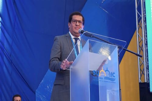 Presidente de la Federación Peruana de Cajas Municipales de Ahorro y Crédito, Jorge Solis. Cortesía Summic 2025.
