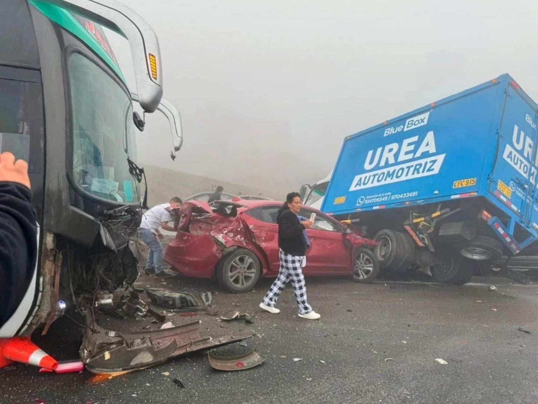 Al menos 12 personas heridas deja un choque múltiple protagonizado por 15 vehículos en la zona de la Variante de Pasamayo.
