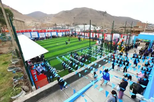 El Gobierno regional del Callao ha inaugurado una cancha de grass sintética en Politécnico de Ventanilla. Foto: ANDINA/Difusión