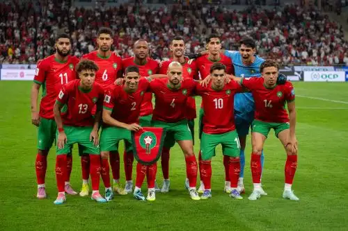 Los jugadores de Marruecos posan para una foto familiar antes del partido de clasificación para la Copa Mundial de la FIFA entre Marruecos y Níger, en Rabat, Marruecos. Foto: EFE