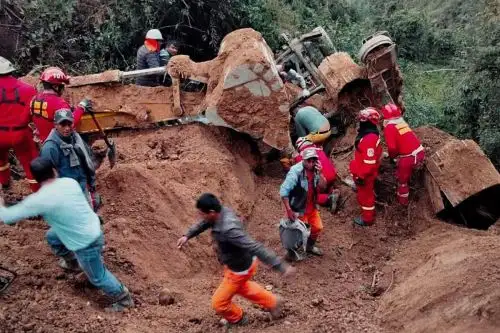 El derrumbe ocurrió el viernes 5 de septiembre y provocó la muerte de dos personas y otras dos resultaron heridas. ANDINA/Difusión