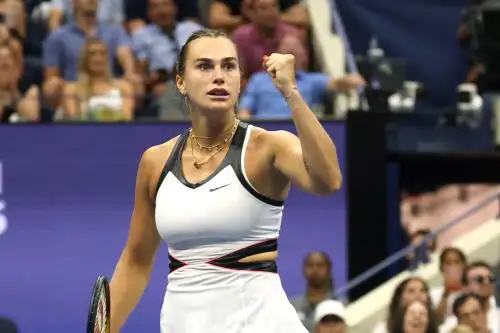 La bielorrusa Aryna Sabalenka celebra durante su partido final individual femenino de tenis contra la estadounidense Amanda Anisimova en el día catorce del torneo de tenis US Open en el Centro Nacional de Tenis Billie Jean King de la USTA en la ciudad de Nueva York. AFP