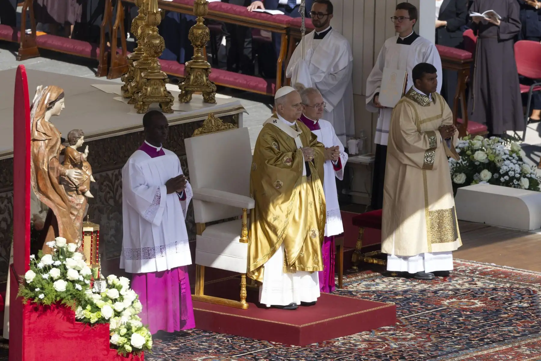 El Papa León XIV durante la ceremonia de canonización de Carlo Acutis y Piergiorgio Frassati en el Vaticano, el 7 de septiembre de 2025. Carlo Acutis, un adolescente italiano que murió en 2006, fue canonizado por el Papa, convirtiéndose en el primer santo millenial. Foto: EFE