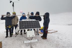A nivel global, los glaciares enfrentan un retroceso acelerado como consecuencia del aumento de la temperatura del aire, cambios en las fases de precipitación y la intensificación de las actividades humanas. 