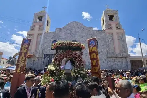 Miles de devotos participaron de las actividades centrales en honor de la Virgen de Cocharcas en el santuario dedicado a la patrona de Huancayo. Foto: Pedro Tinoco