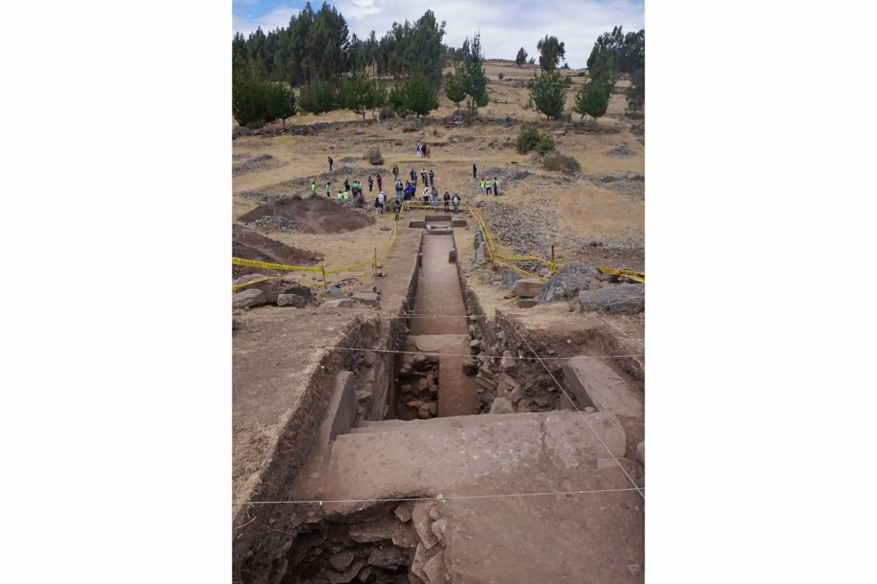 Un equipo de arqueólogos reveló importantes hallazgos en el centro ceremonial de Campanayuq Rumi, en la provincia de Vilcashuamán, región Ayacucho. Foto: Proyecto de Investigación Arqueológico Campanayuq Rumi 2025