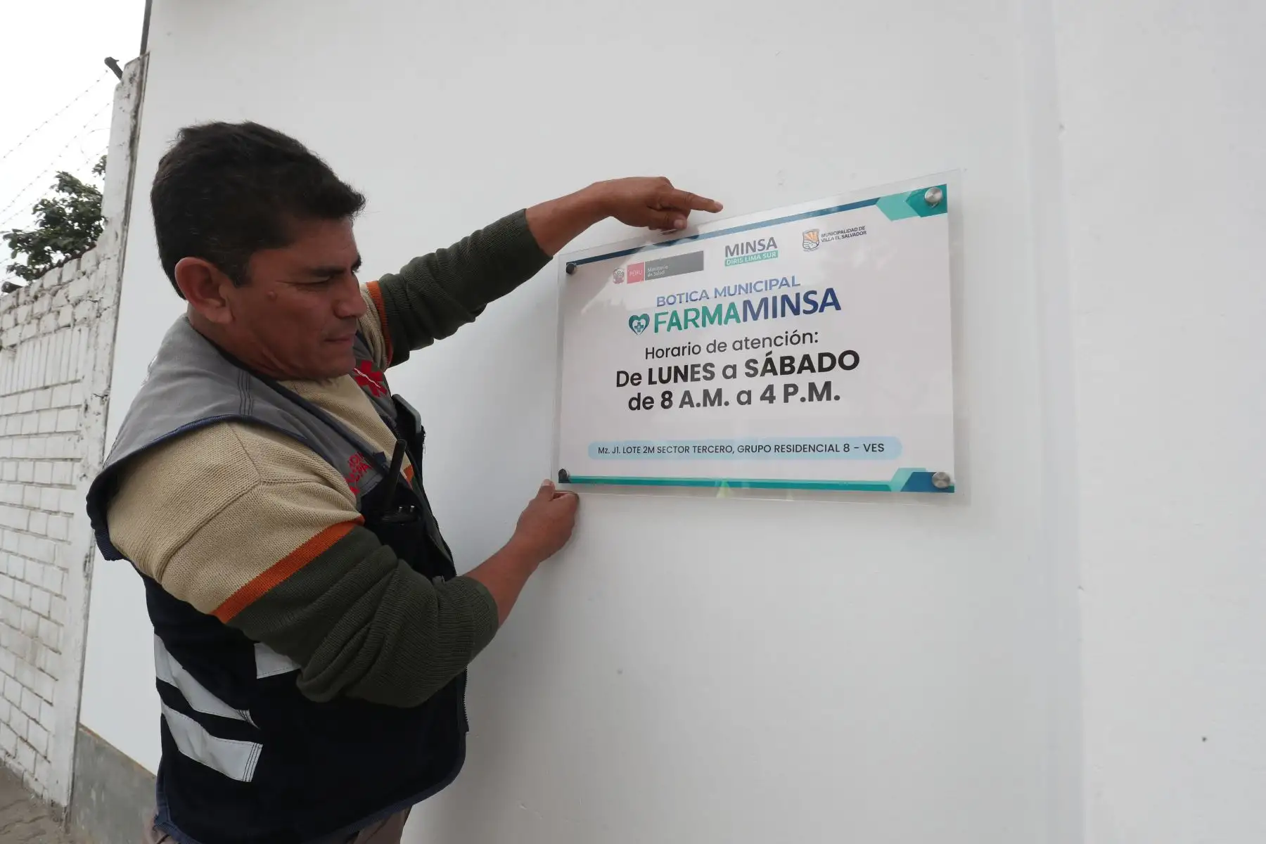 FarmaMinsa inició sus operaciones en Villa El Salvador con el fin de garantizar acceso a medicamentos y dispositivos médicos esenciales, seguros y de calidad. Esta iniciativa beneficiará a más de 439 000 ciudadanos, ofreciendo precios accesibles y fortaleciendo la atención en salud. Foto: ANDINA/Veronica Calderon ZuñigaFoto: ANDINA/Veronica Calderon Zuñiga