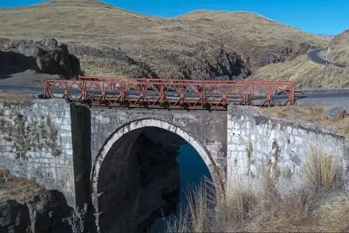 “La Dirección de Cultura hace un llamado a las autoridades locales a asumir, dentro de sus competencias, el rol activo que les corresponde en la protección y conservación del puente Santo Domingo de Yauri, que forma parte de la memoria histórica de la provincia de Espinar”