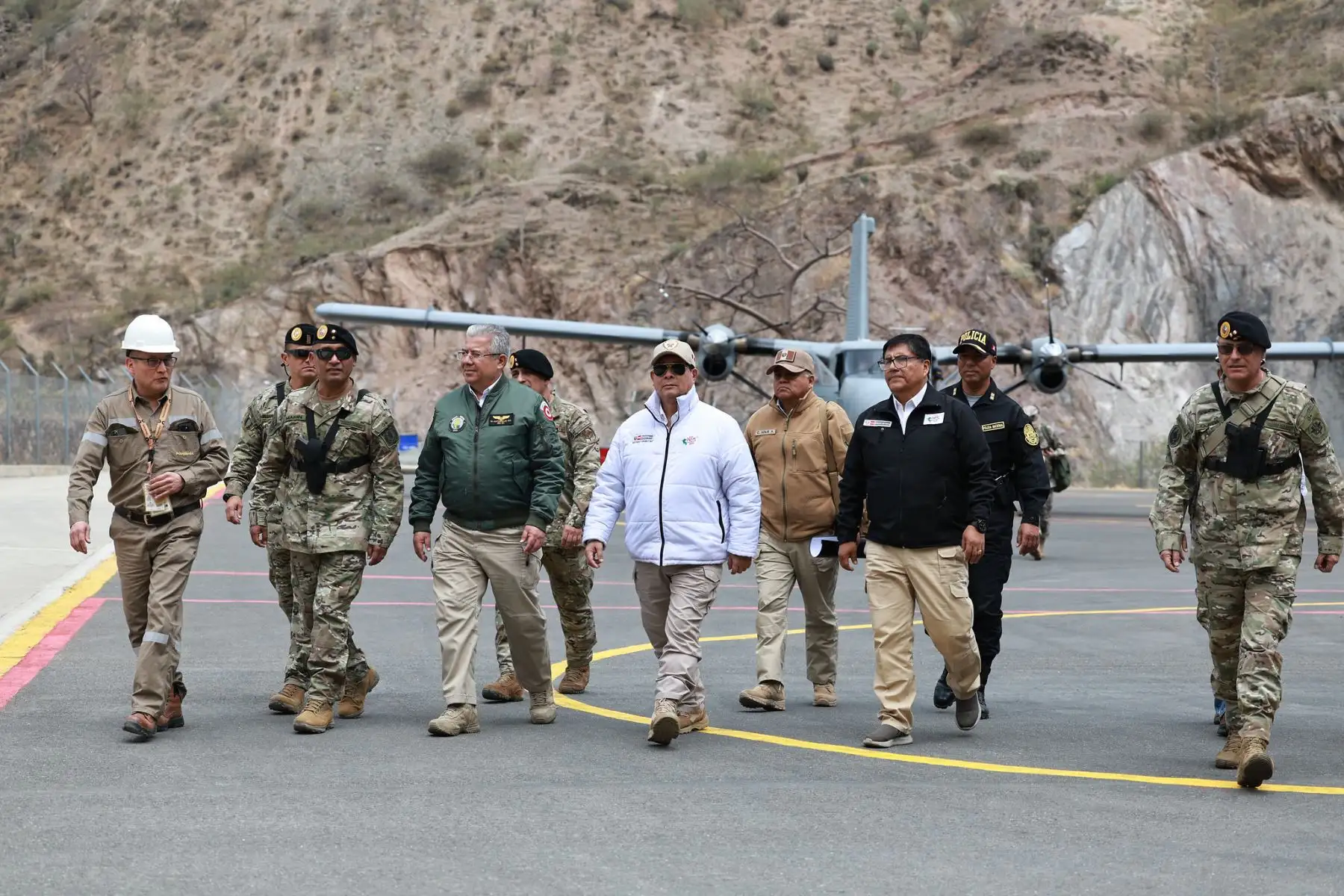 El presidente del Consejo de Ministros, Eduardo Arana, acompañado por los ministros de Defensa, Walter Astudillo, e Interior, Carlos Malaver, llegó a la provincia de Pataz, en La Libertad, para supervisar las acciones del Comando Unificado Pataz (CUPAZ). Foto: ANDINA/Difusión