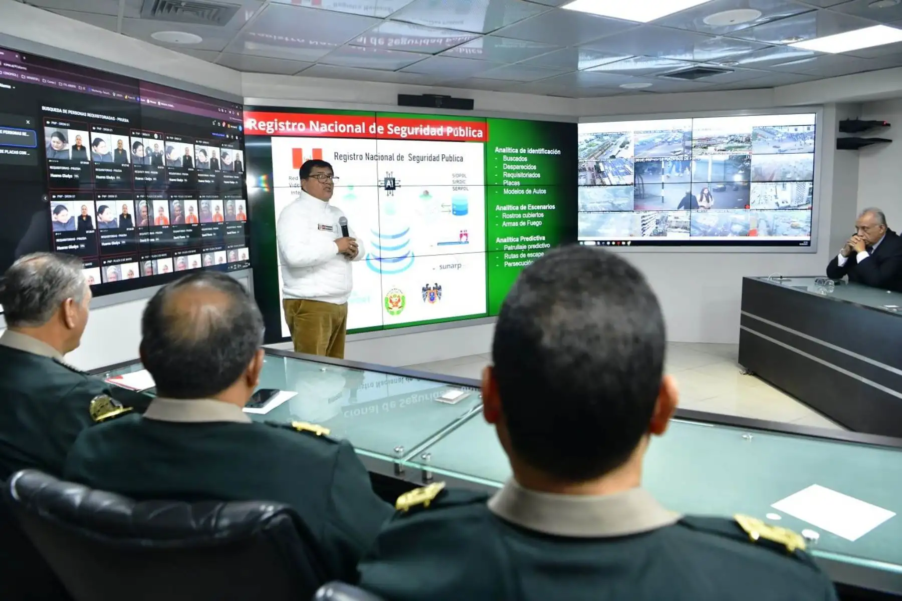 Ministro del Interior presenta el primer piloto de videovigilancia con IA de la PNP. Foto: ANDINA/Difusión.