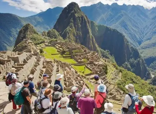La Contraloría General presentó su informe sobre Machu Picchu e indicó que el desorden en la venta presencial de entradas a la ciudadela inca afecta la imagen turística de este importante destino. ANDINA/Difusión