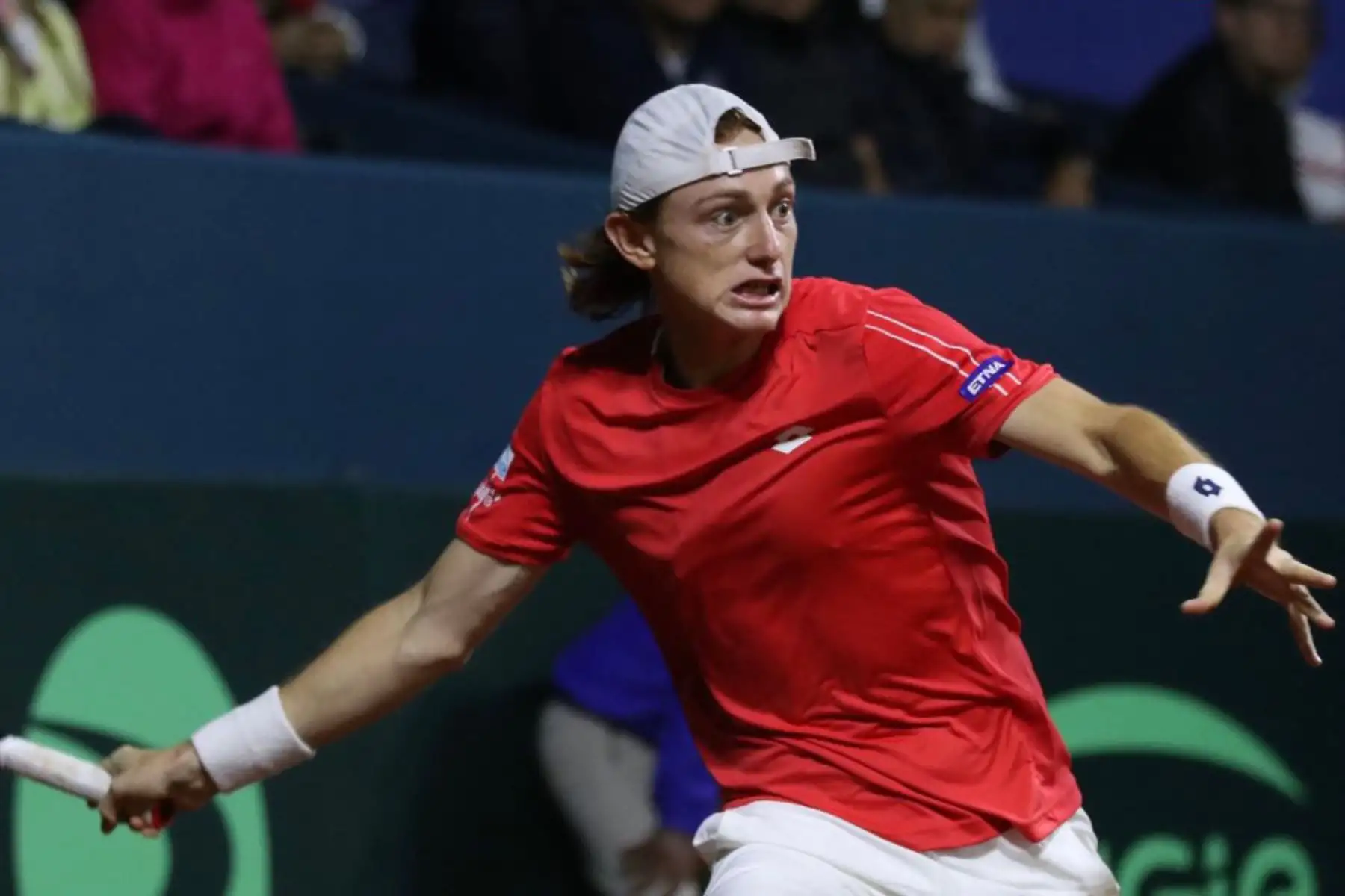En el primer día de los partidos de clasificatorias del Grupo Mundial l de la Copa Davis 2025, que se realizaron en el Club Lawn Tennis de la Exposición en Lima el viernes 12 de setiembre, Ignacio Buse de Perú consiguió el segundo punto para nuestro país, tras derrotar a Jaime Faría de Portugal por 6-0 6-2. Foto: Federación Peruana de Tenis