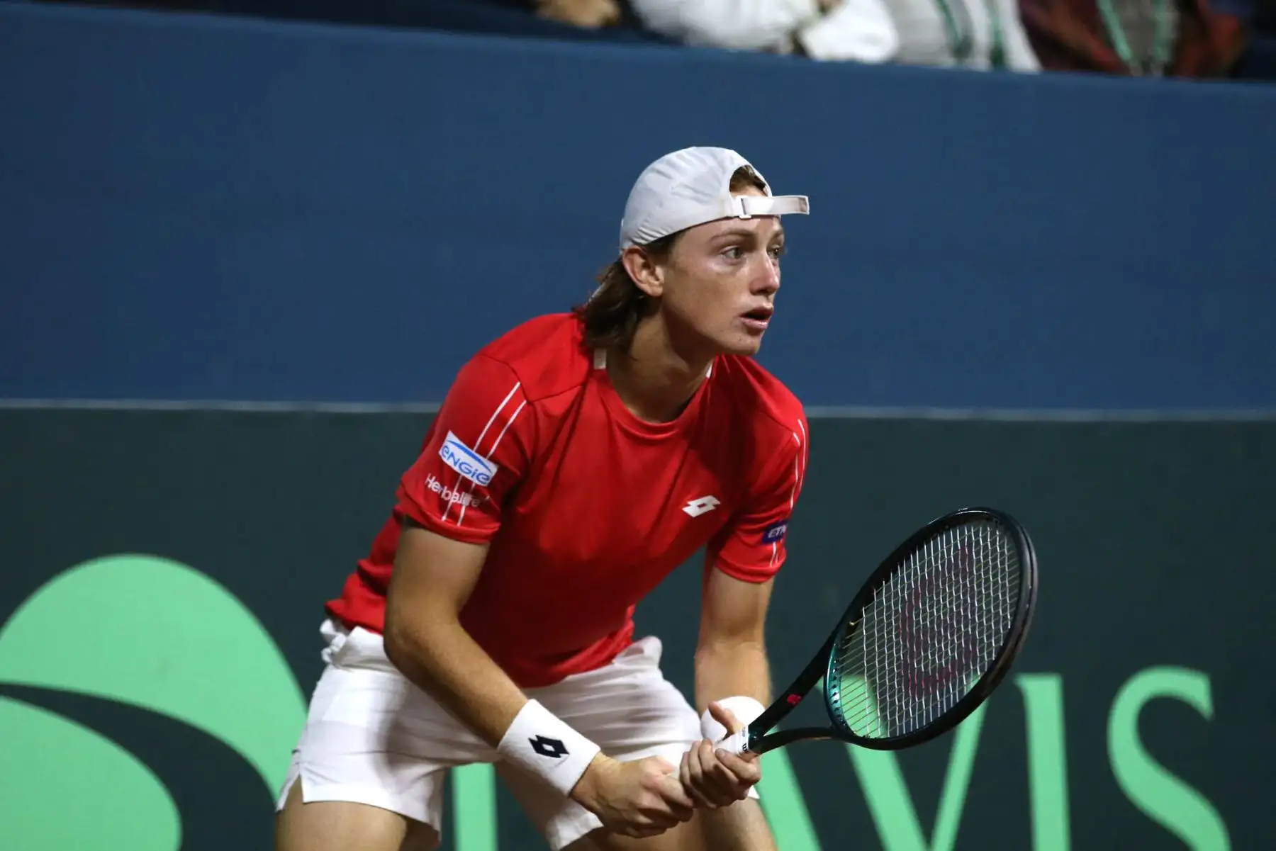 En el primer día de los partidos de clasificatorias del Grupo Mundial l de la Copa Davis 2025, que se realizaron en el Club Lawn Tennis de la Exposición en Lima el viernes 12 de setiembre, Ignacio Buse de Perú consiguió el segundo punto para nuestro país, tras derrotar a Jaime Faría de Portugal por 6-0 6-2. Foto: Federación Peruana de Tenis