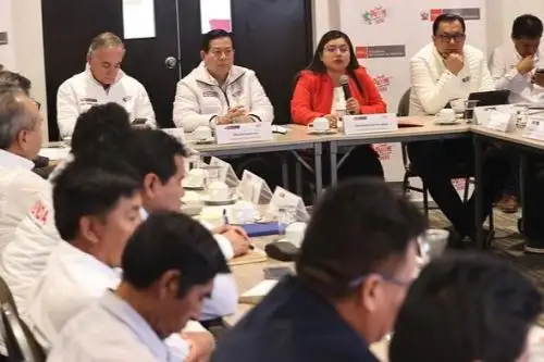 Tras jornada de diálogo en Moquegua, el jefe del Gabinete Ministerial anunció que el Gobierno gestionará recursos para el expediente técnico del hospital de Ilo. Foto: PCM