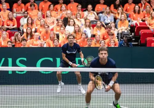Con su triunfo en dobles ante Países Bajos, el equipo de Argentina pasó a la final de la Copa Davis. ANDINA/Difusión