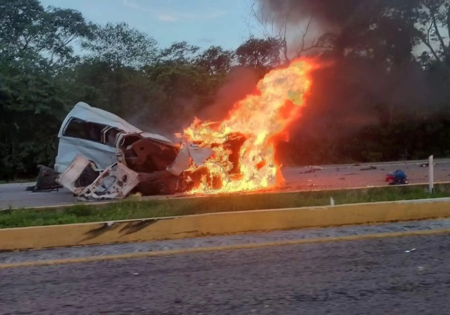 Accidente carretero deja al menos 15 muertos en el sureste de México. INTERNET/Medios