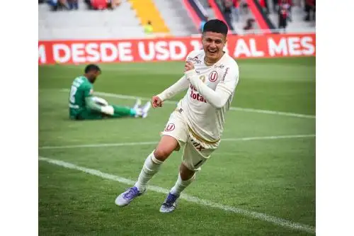 Universitario se enfrenta a  Melgar por la octava jornada del Torneo Clausura de la Liga 1 en  Arequipa