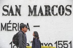 La decisión fue ratificada por la Asamblea Universitaria, presidida por la rectora Dra. Jeri Ramón Ruffner, que aprobó la creación de las escuelas, sus planes de estudio y la plana docente. Estas estarán adscritas a las facultades de Ingeniería Industrial, Ciencias Físicas e Ingeniería de Sistemas e Informática.  Foto: ANDINA/ Verónica Calderón 