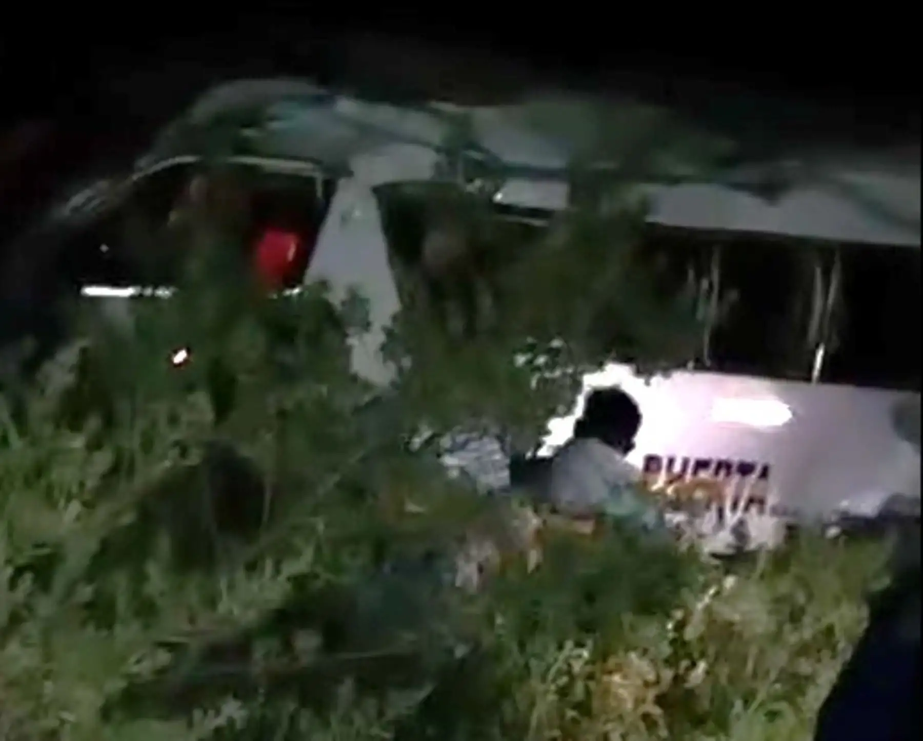 Un muerto y 4 heridos por caída de minivan a un abismo en Otuzco, Foto: ANDINA/Difusión