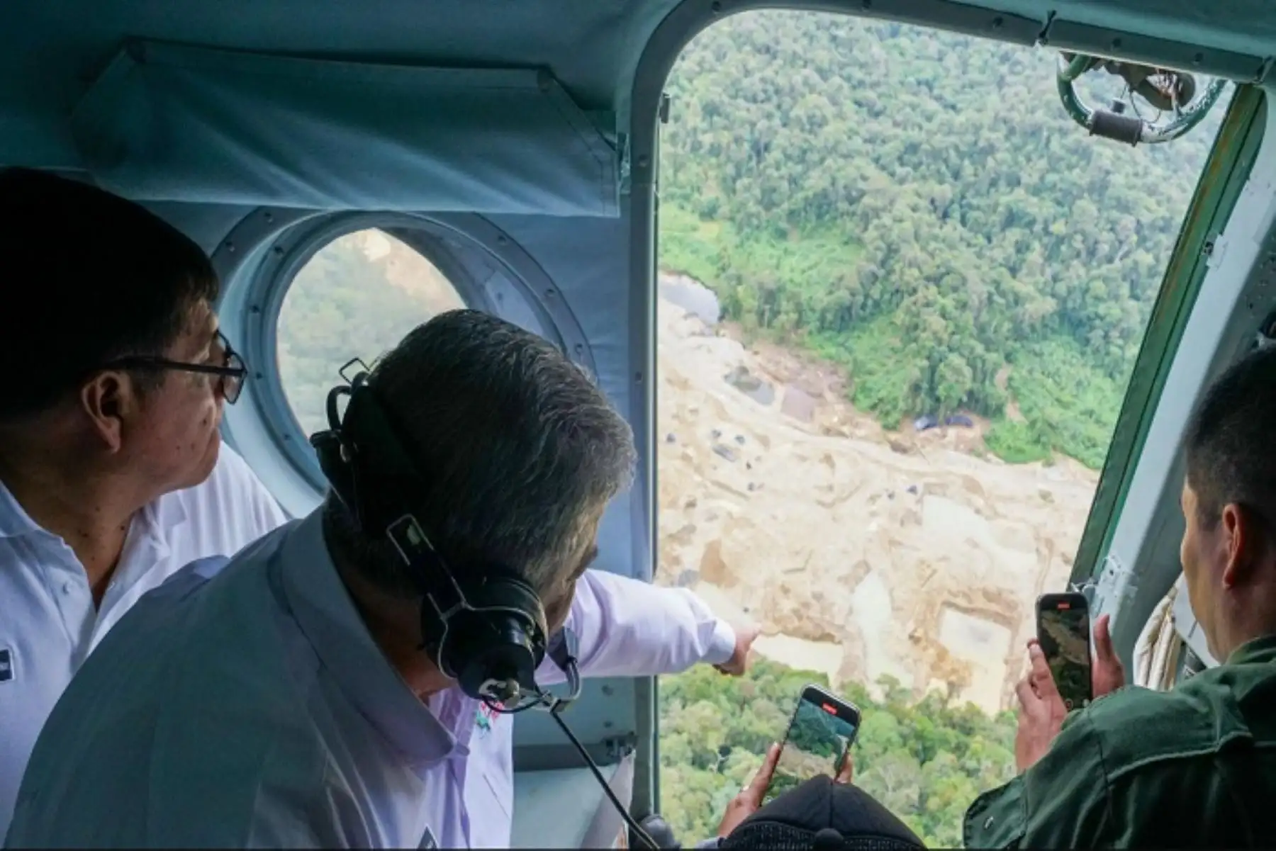 Amazonas: PNP y FF. AA. combaten constantemente la minería ilegal en frontera con Ecuador