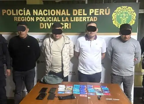 Los cuatro presuntos integrantes de la banda criminal "Los tarjeteros de Jaén", detenidos en Trujillo, por el hurto de tarjetas de crédito tiene antecedentes por este mismo delito en varias provincias del país.