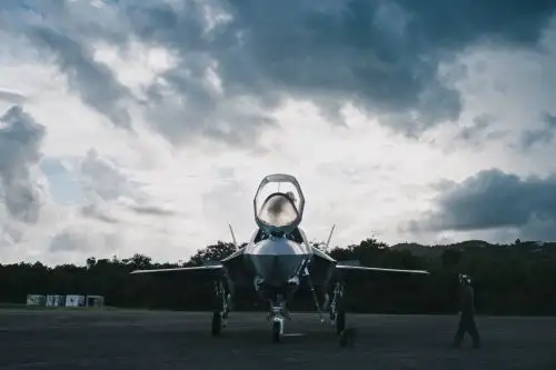 Los aviones F-35B Lightning II del Escuadrón de Ataque de Cazas de la Marina 225 se encuentran ahora en Puerto Rico. Foto: Departamento de Guerra EE. UU./X