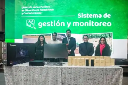 El Perú cuenta con seis reservas indígenas y dos reservas territoriales, ubicadas en las regiones de Madre de Dios, Cusco, Huánuco, Loreto y Ucayali.