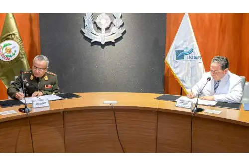 En la firma del acuerdo participaron los principales representantes del Ejército del Perú y la Alta Dirección del INEN, marcando el inicio de una alianza estratégica en beneficio de la población.ANDINA/Difusión