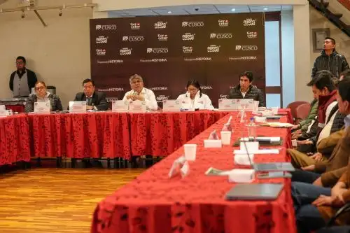 La viceministra de Turismo, Aracelly Laca, participó el jueves 18, en representación del Mincetur, en la reunión extraordinaria de la Unidad de Gestión de Machu Picchu que  se realizó en Cusco.