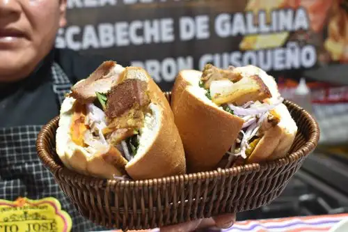 El exquisito pan con chicharrón cusqueño llega a la Expo Perú Los Andes 2025-Cusco. Foto: ANDINA/Dany Seminario