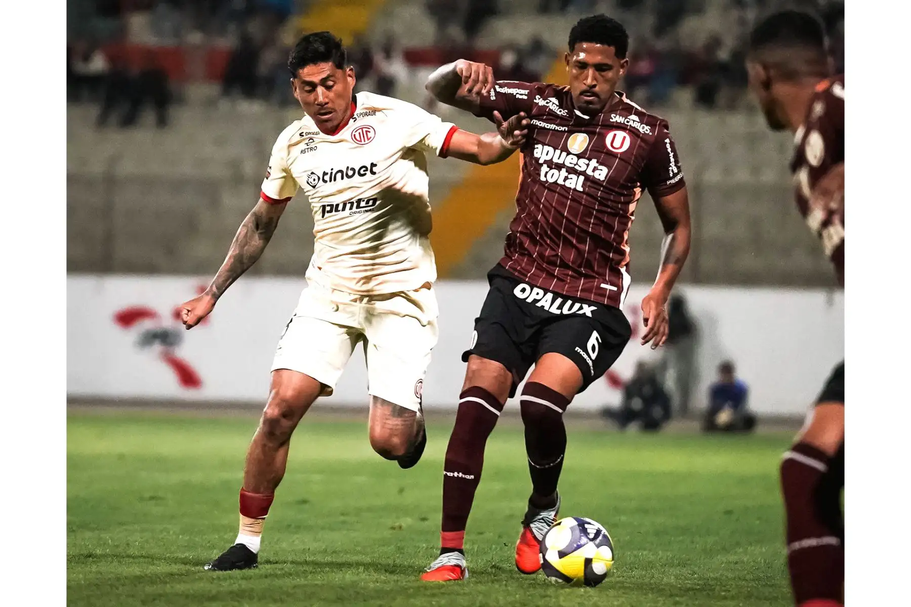 Universitario gana 2 a 1 ante UTC por  la décima fecha del Torneo Clausura 2025 de la Liga 1 en el estadio de Mansiche de Trujillo.
Foto: Liga 1