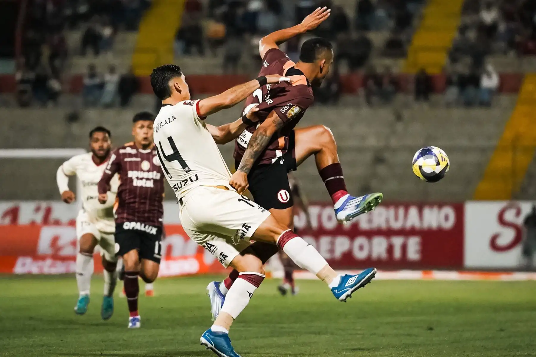 Universitario gana 2 a 1 ante UTC por  la décima fecha del Torneo Clausura 2025 de la Liga 1 en el estadio de Mansiche de Trujillo.
Foto: Liga 1