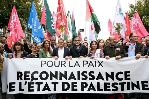En París, ciudadanos franceses participan en una movilización de apoyo al reconocimiento del Estado palestino. Foto: AFP