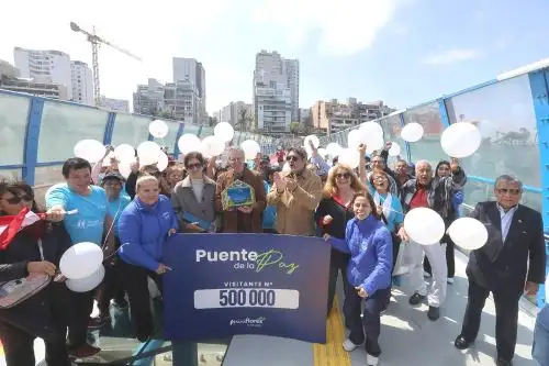 Puente de la paz: Miraflores celebra al visitante medio millón. Foto: ANDINA/Difusión.