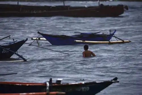 El tifón Ragasa, la mayor tormenta del año, llega a Filipinas y amenaza a varios países