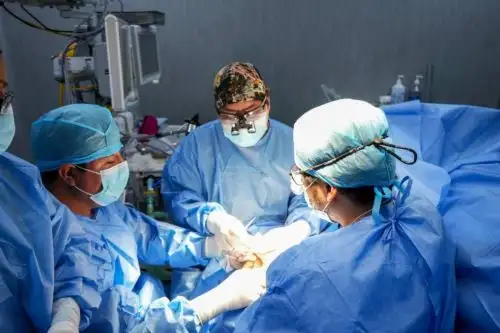 El objetivo de este grupo de trabajo será “fortalecer la rectoría, la gobernanza clínica, la seguridad del paciente y la mejora continua”, detalla la norma. ANDINA/Difusión