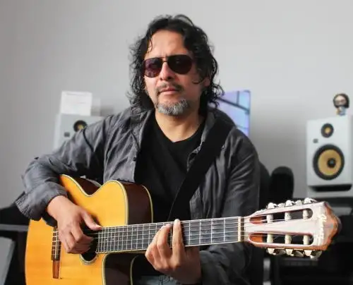 Cantautor Lalo Salazar presenta Nacimiento: un concierto de encuentros y raíces.