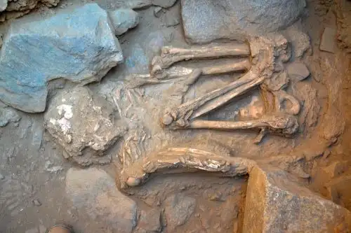 Hallan entierro del Señor de Jesús María en Laredo, personaje de 4,500 años de antigüedad